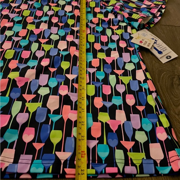 Lulu B Colorful Wine Glass Ruffle Sleeve Cooling UPF 50 Top NWT Size Medium M - Picture 6 of 12